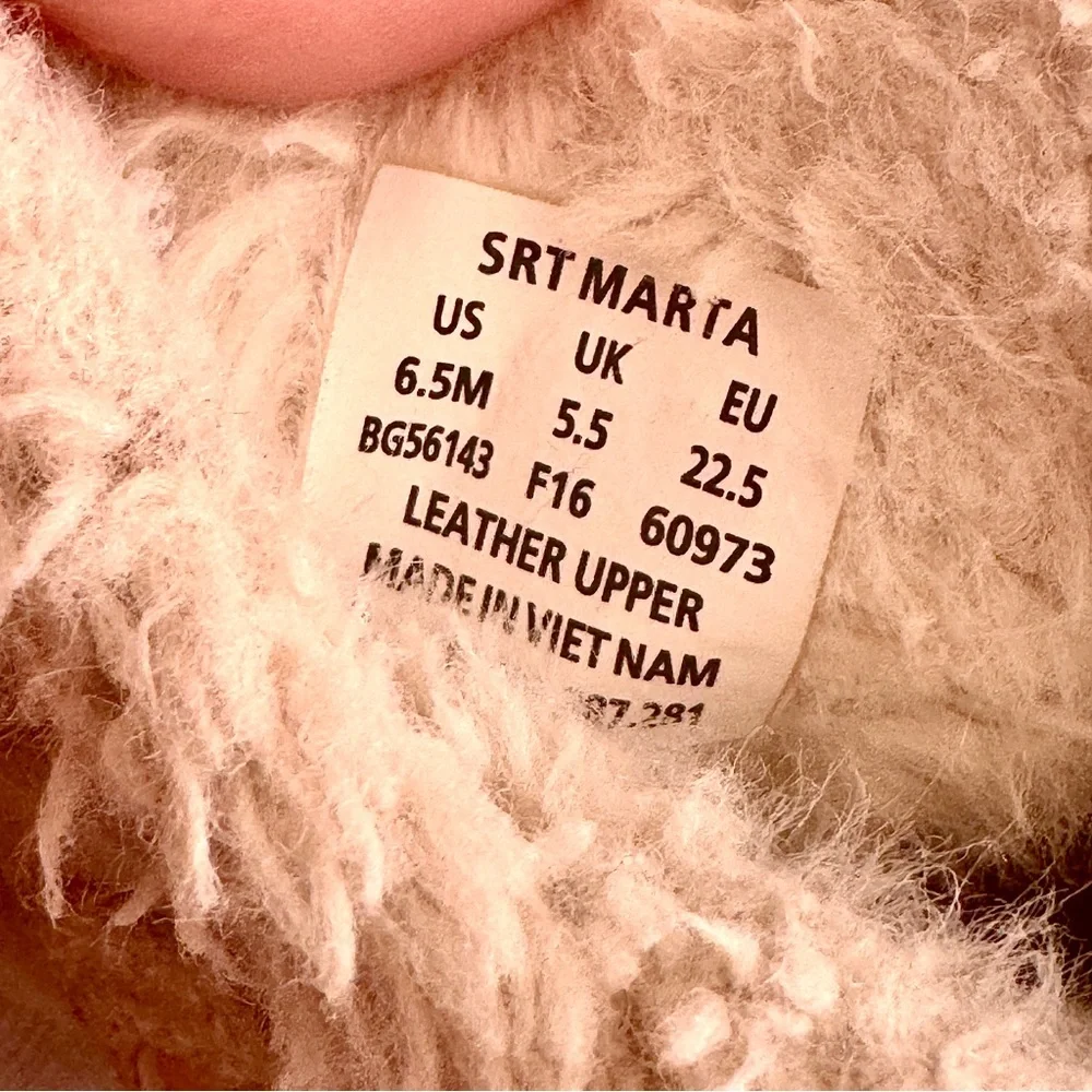 Stride Rite SRT Marta Toddler‎ Girls Boots 6.5M Gold Shimmer Faux Fur Lined
